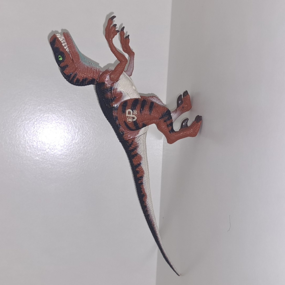 Hasbro 1997 Jurassic Park velociraptor
